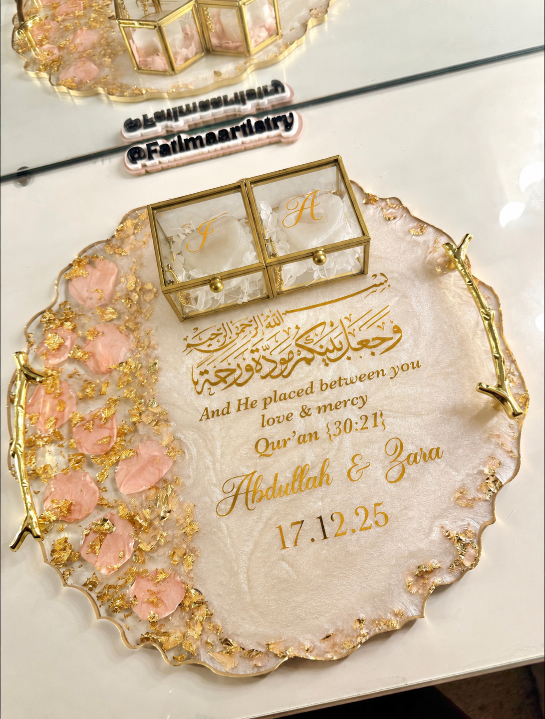12" dried red flowers and gold flakes tray