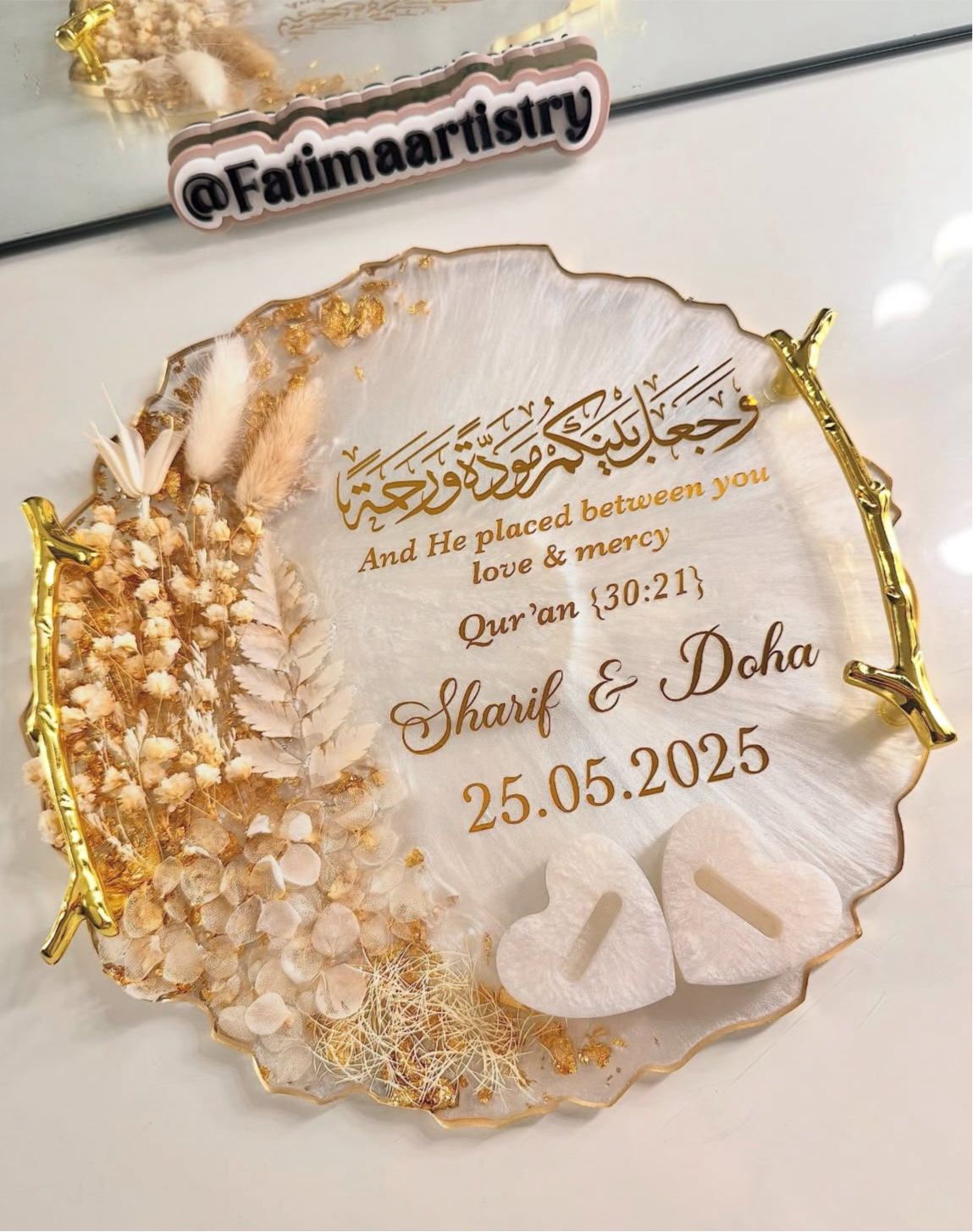Dried white and beige petal ring tray