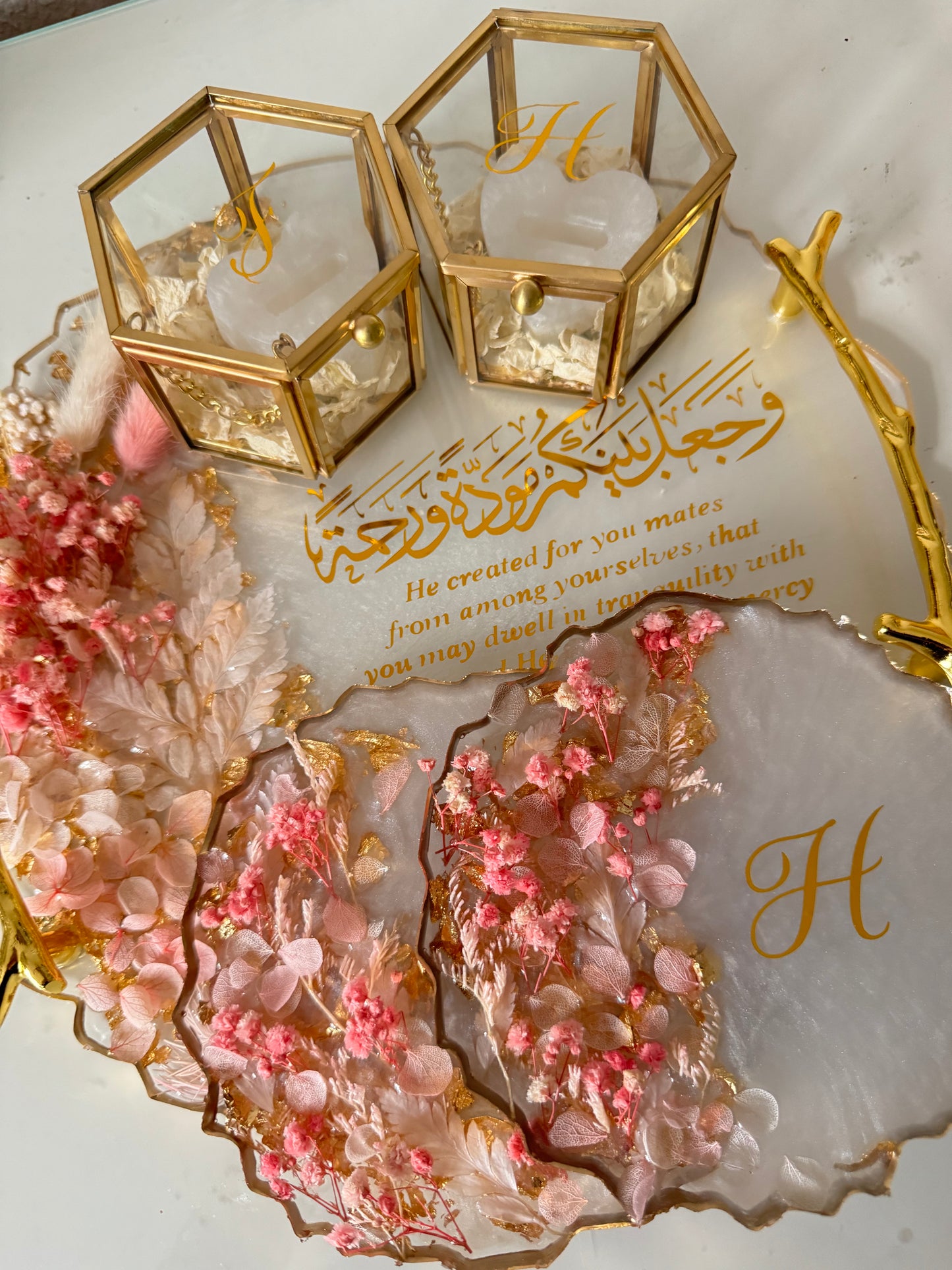 Dried pink and gold ring tray