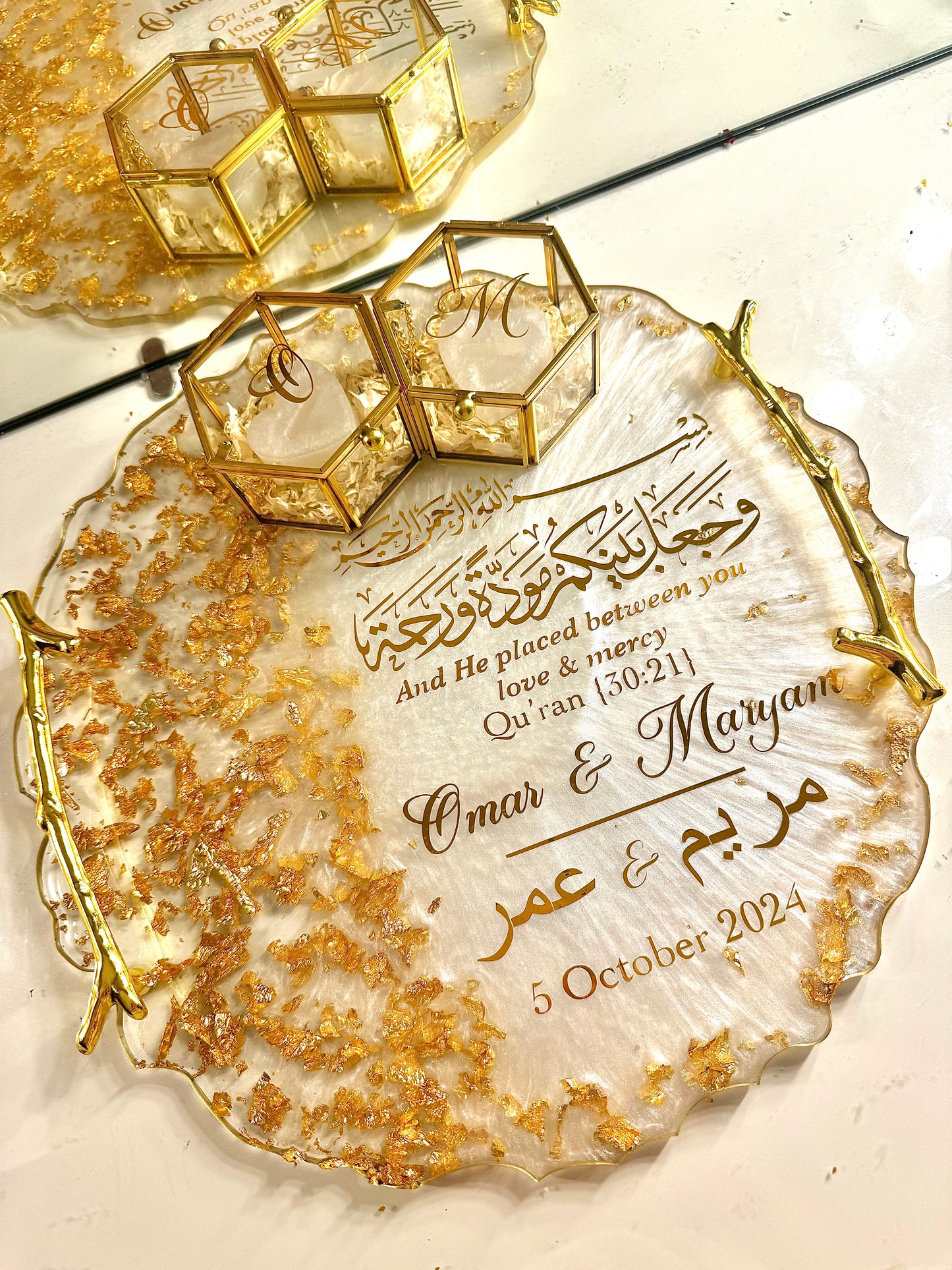 12" dried white and gold flakes tray