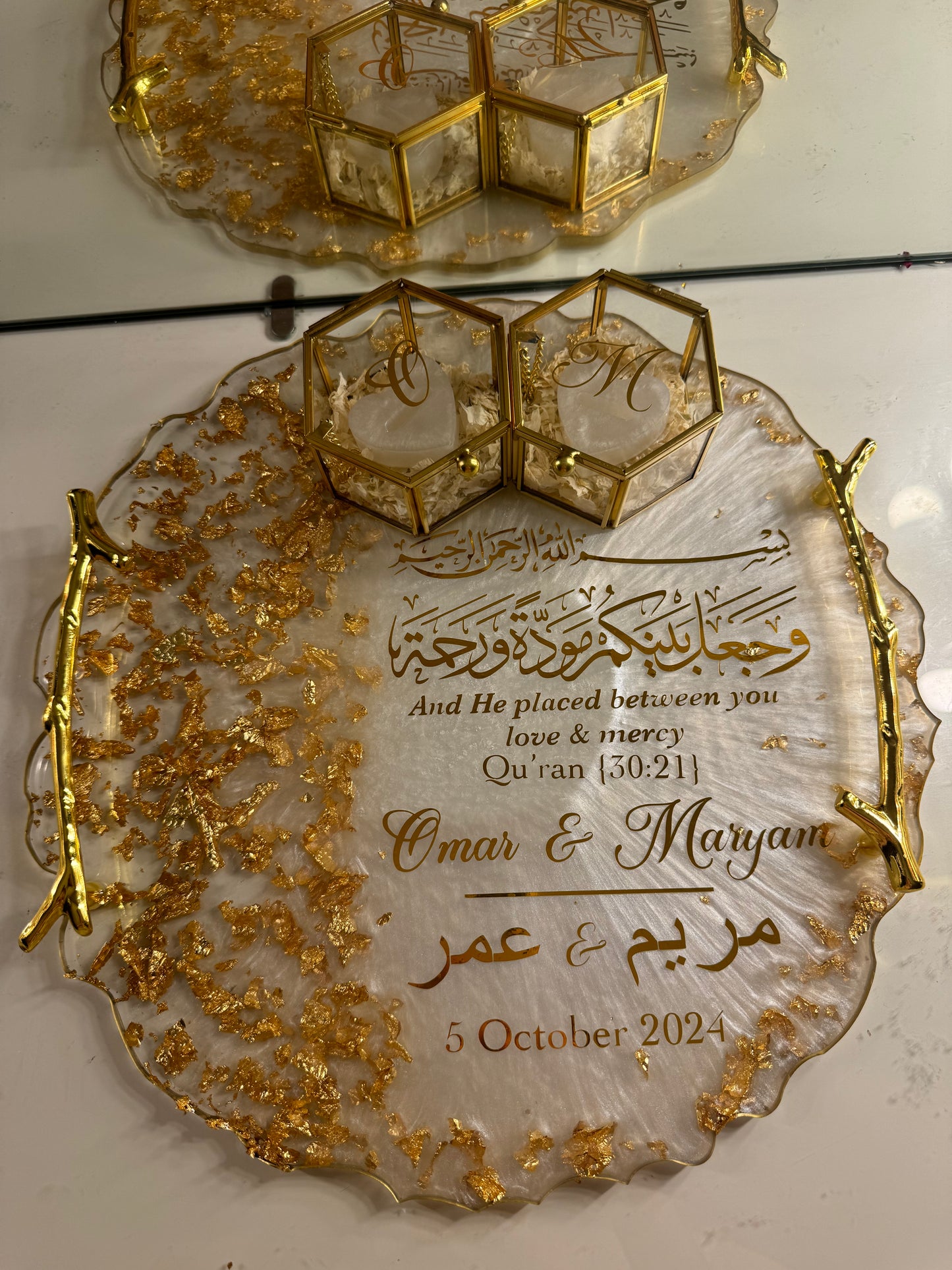 12" dried white and gold flakes tray