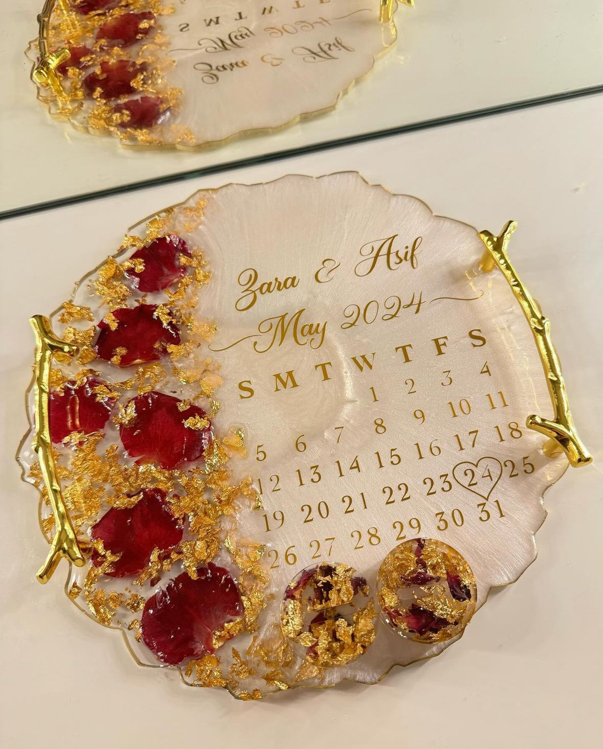 Red rose petal circle ring tray