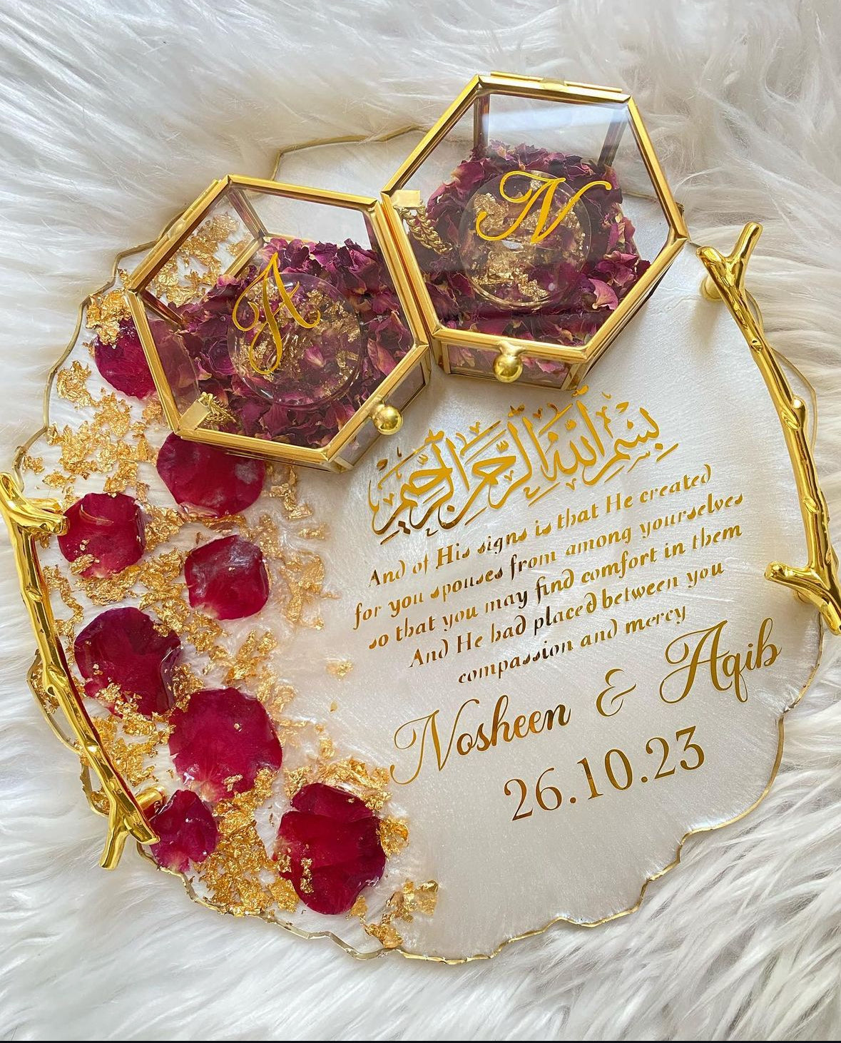 Red rose petal circle ring tray