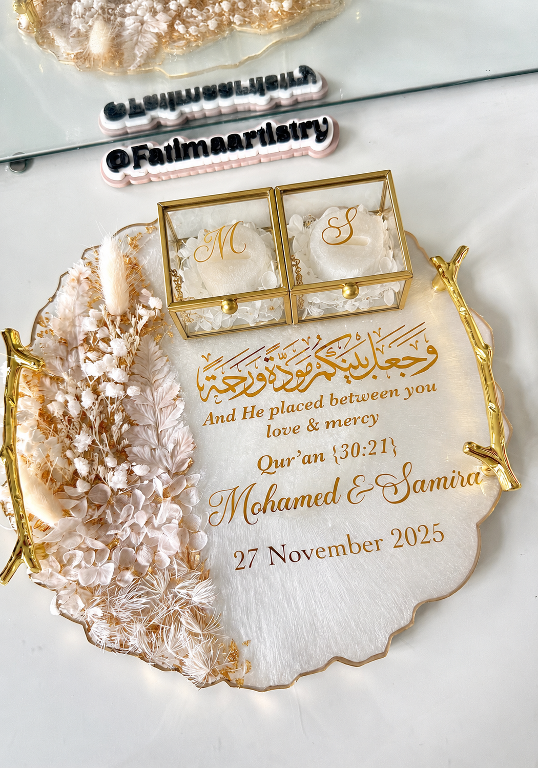 12" dried white flowers and gold flakes tray