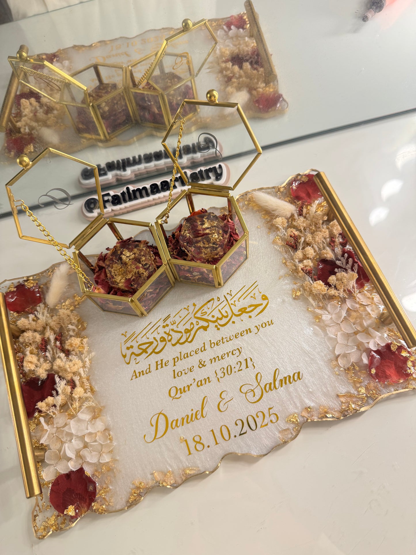 Red rose and white petal tray 🌹